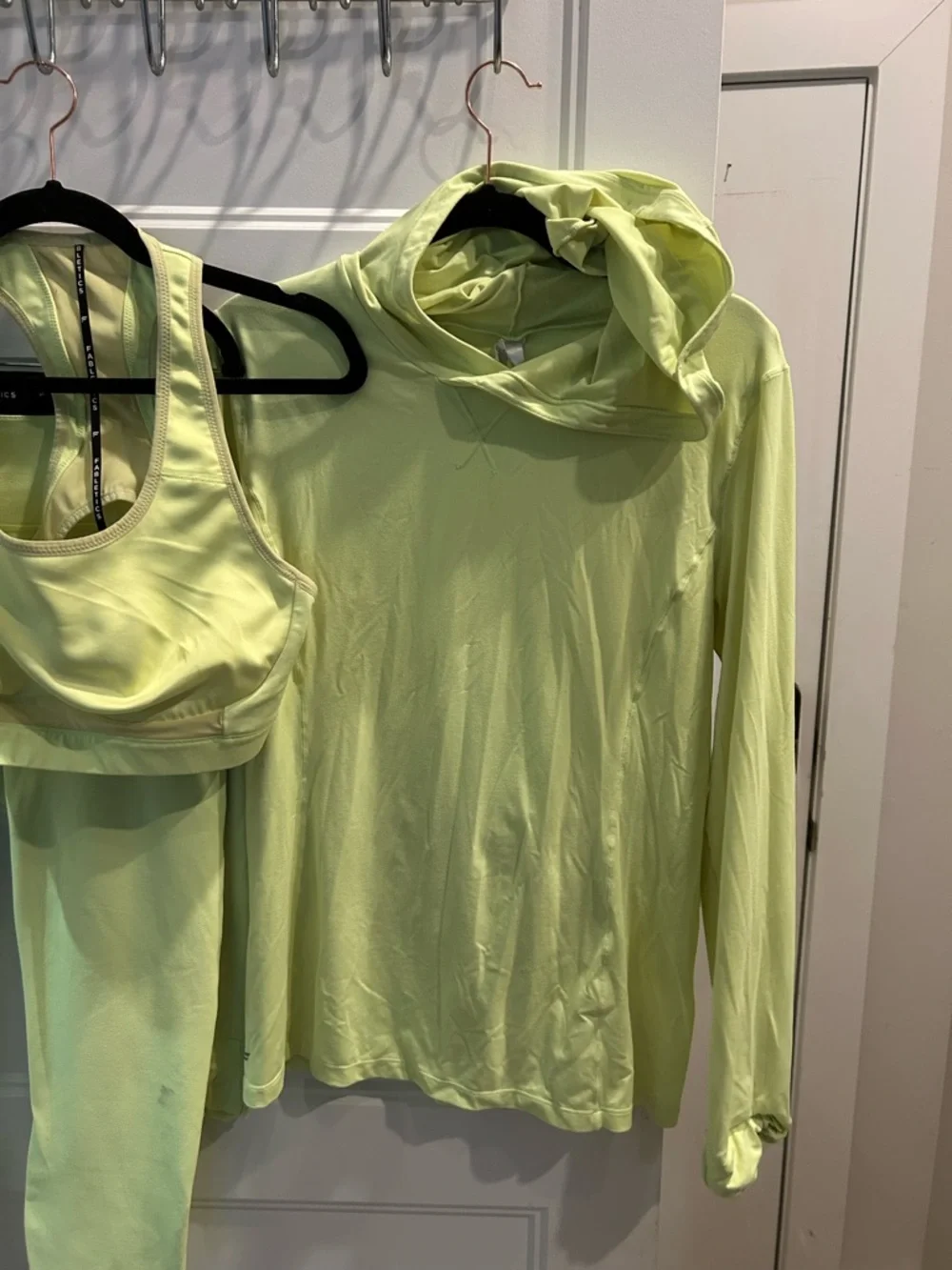 Fabletics Neon Lime Racerback Sports Bra and Cropped Leggings and - Picture 4 of 8